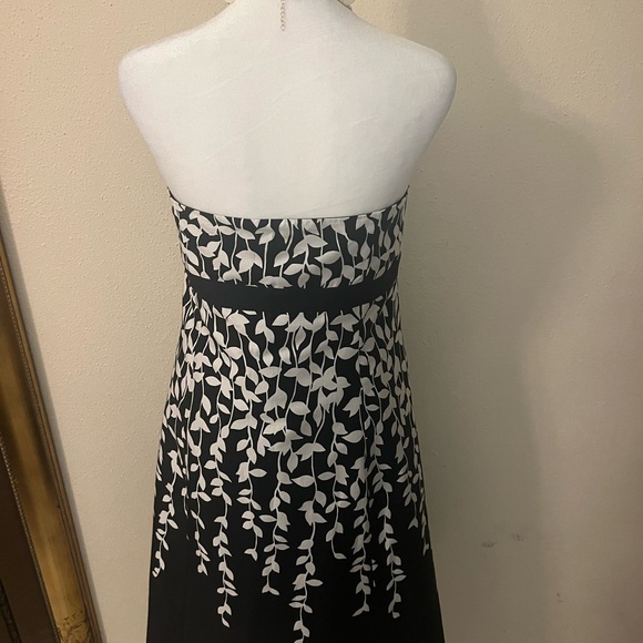 LOFT NEW COCKTAIL DRESS SIZE 12 . Black with white flowers. - Picture 11 of 16
